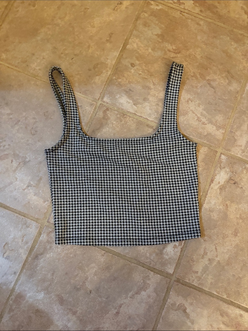Forever 21 Black & White Houndstooth Cropped Tank
